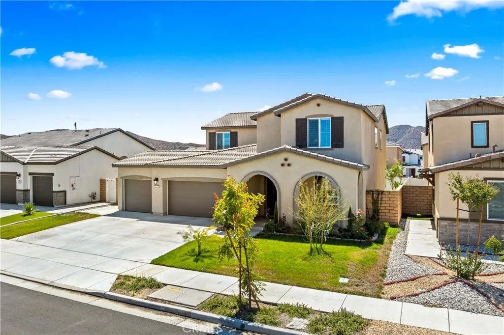 Photo of 5053 Moon Eye Way, Hemet, CA 92545 (MLS # SW25271378)