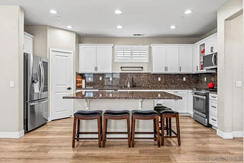 Photo of 2207 Antonio Dr, Chula Vista, CA 91915 (MLS # 260019395)