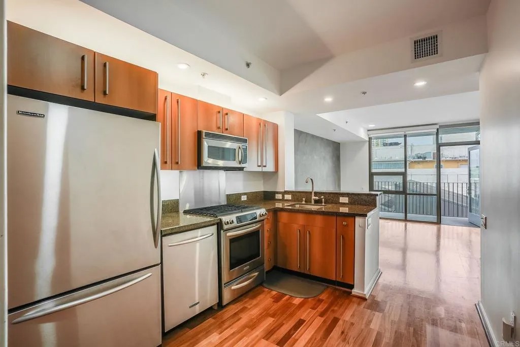 321 10Th Avenue 1303