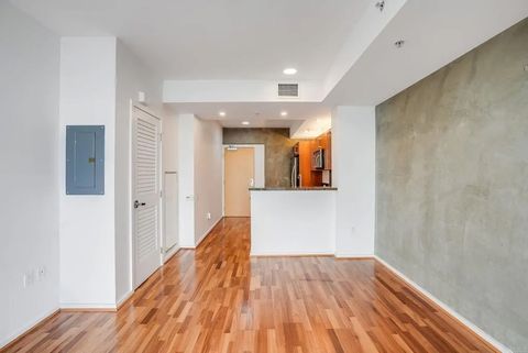 Tiny photo for 321 10Th Avenue #1303, San Diego, CA 92101 (MLS # PTP2600230)