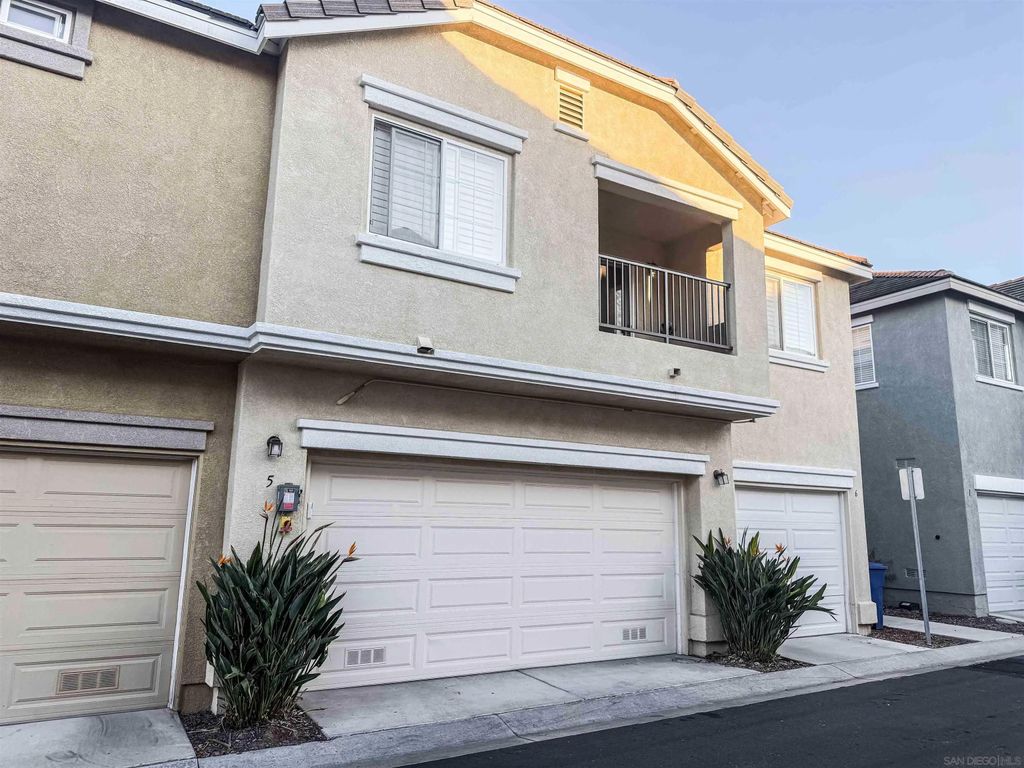 Photo of 1431 Trouville Ln #5, Chula Vista, CA 91913 (MLS # 250043694)