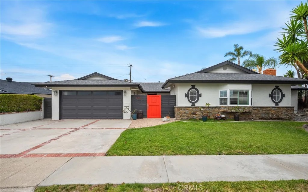 5471 Meadowlark Drive