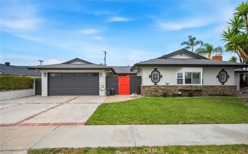 5471 Meadowlark Drive
