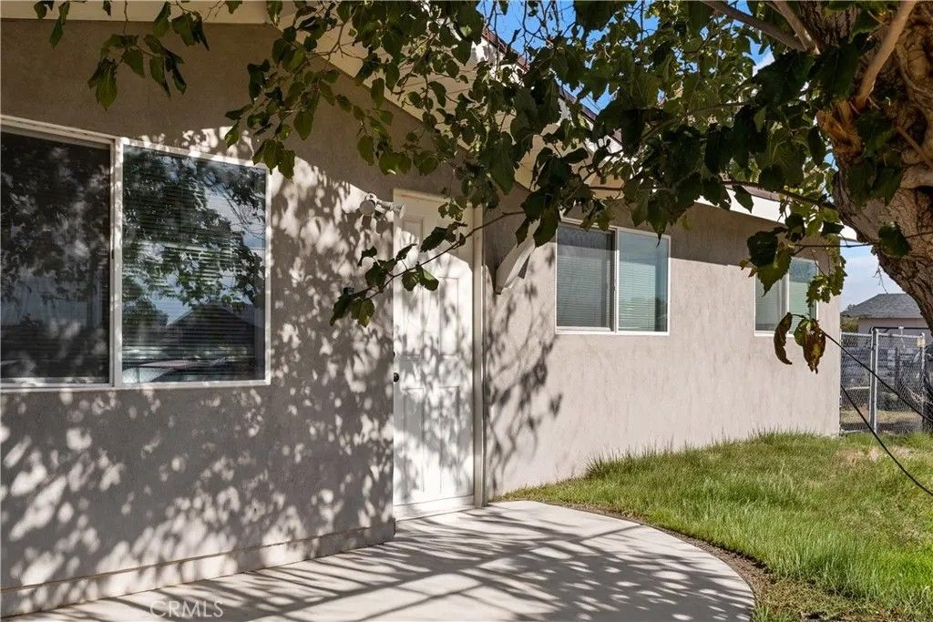 Photo of 25298 Jade Rd, Barstow, CA 92311 (MLS # CV25278666)