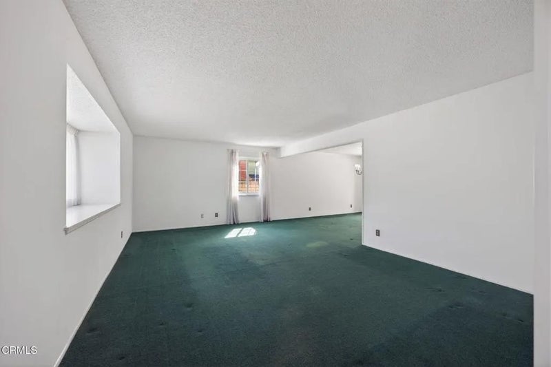 1594 Hobart Drive