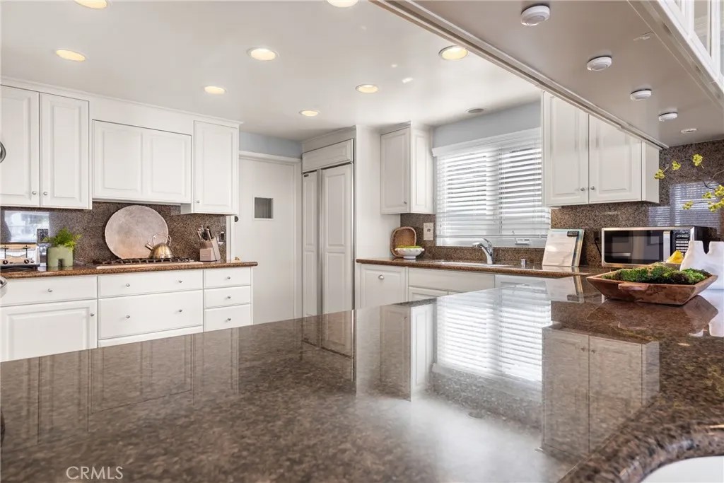 1011 N Bay Front