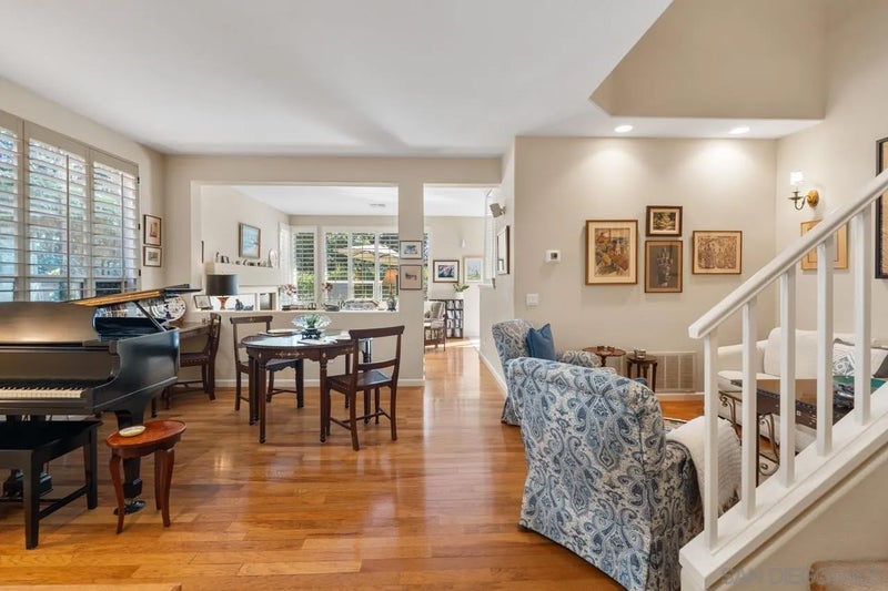 5586 Renaissance 3
