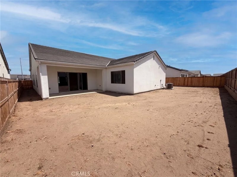 2262 N Marion