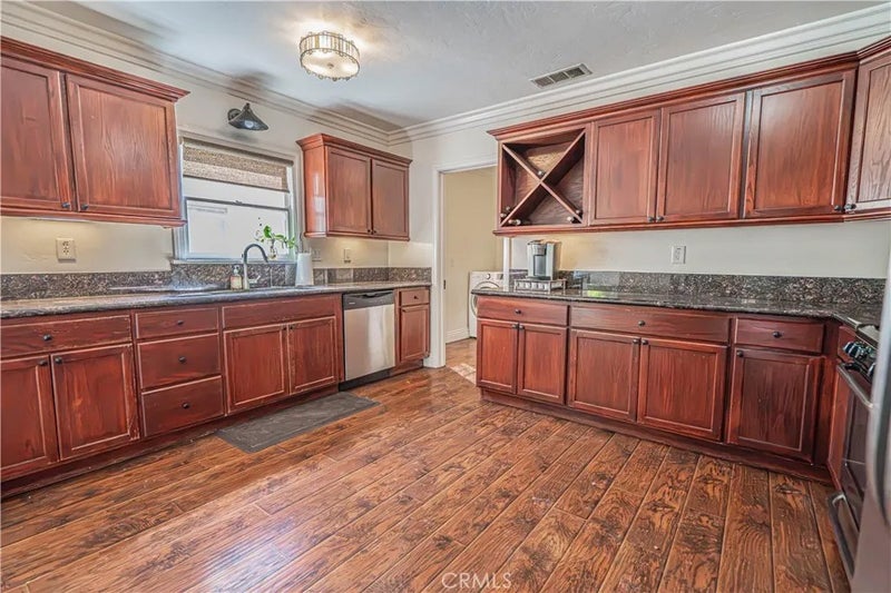 4578 Merrill