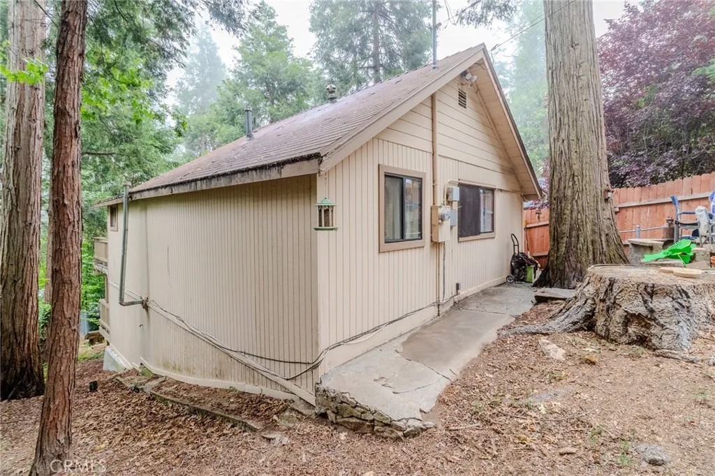 753 Woodland