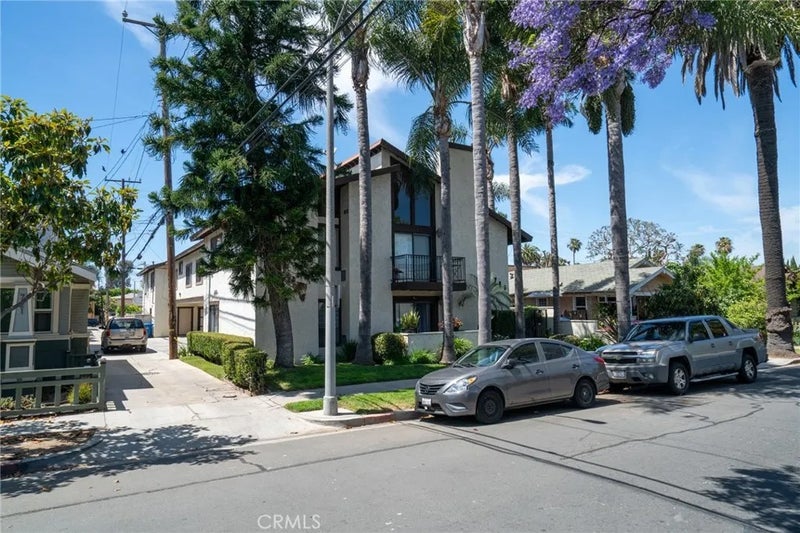 729 Freeman Avenue