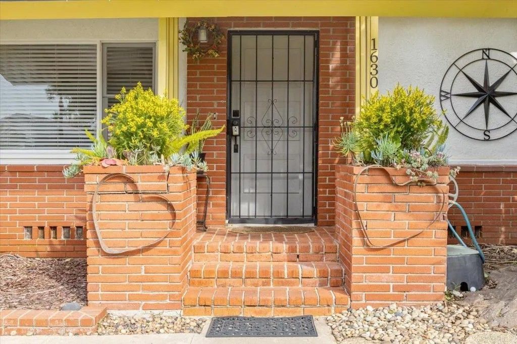 Photo of 1630 S Tremont Street #A, Oceanside, CA 92054 (MLS # NDP2600964)