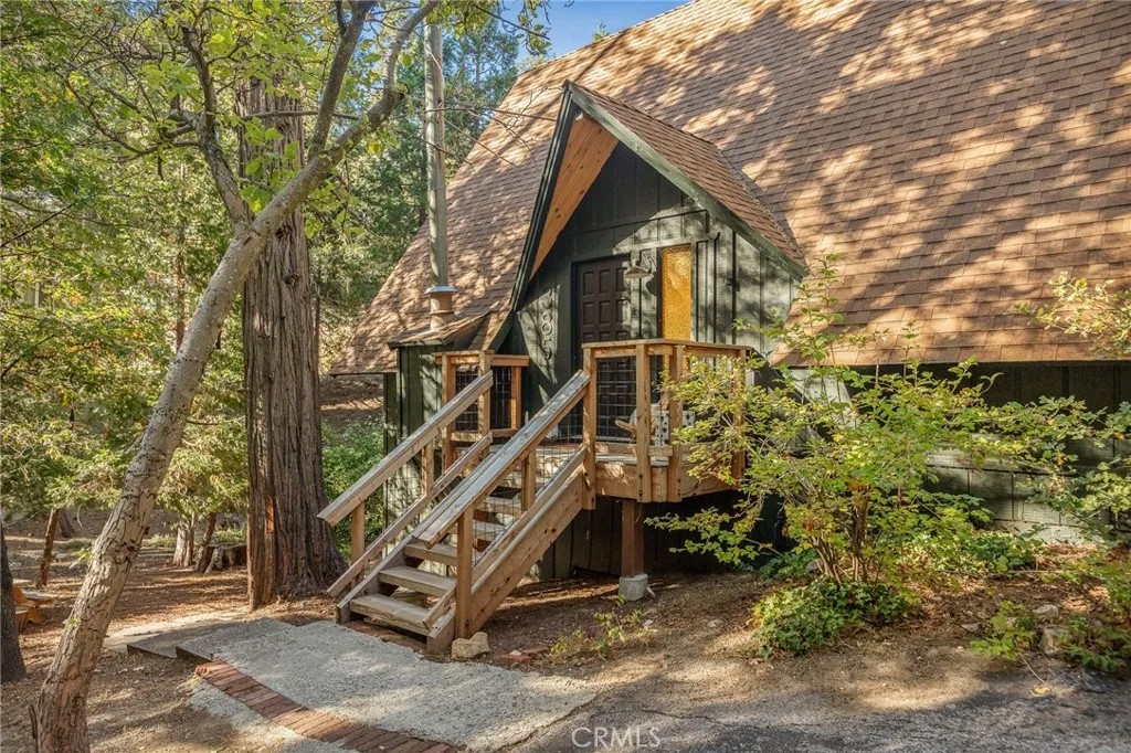 385 Birchwood Drive