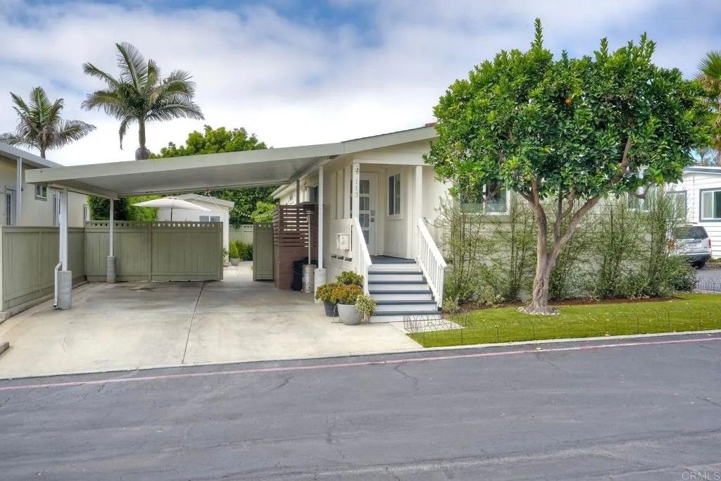 Photo of 699 N Vulcan Ave #SPC 113, Encinitas, CA 92024 (MLS # NDP2507595)
