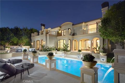 Photo of 3 Island Vista, Newport Coast, CA 92657 (MLS # OC25149760)