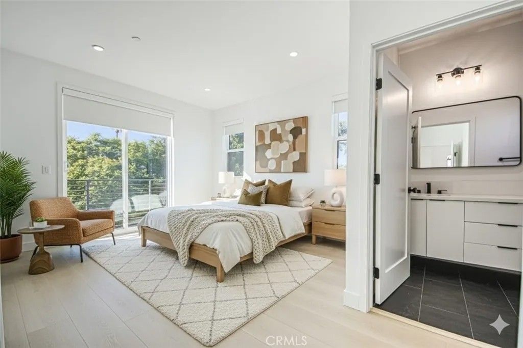 Photo of 2202 Thurman Avenue, Los Angeles, CA 90016 (MLS # BB25251577)