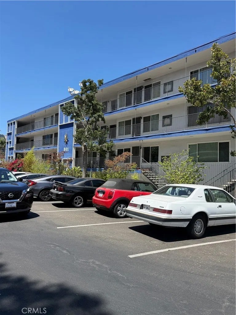 801 E 1st Street 10