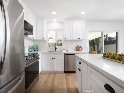 Tiny photo for 9312 Nautilus DR, Huntington Beach, CA 92646 (MLS # PW26165104)