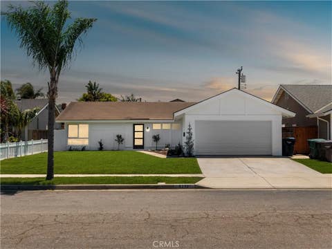Tiny photo for 9312 Nautilus DR, Huntington Beach, CA 92646 (MLS # PW26165104)