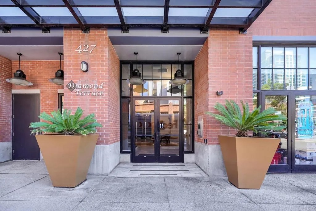 427 9Th Avenue 1305