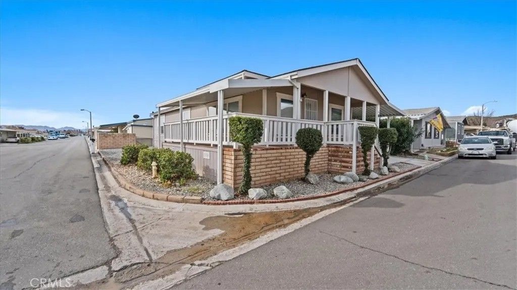 Photo of 20683 Waalew Rd #B183, Apple Valley, CA 92307 (MLS # HD26042139)