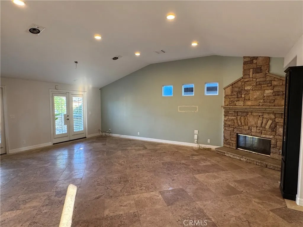 19041 Hillsboro Circle