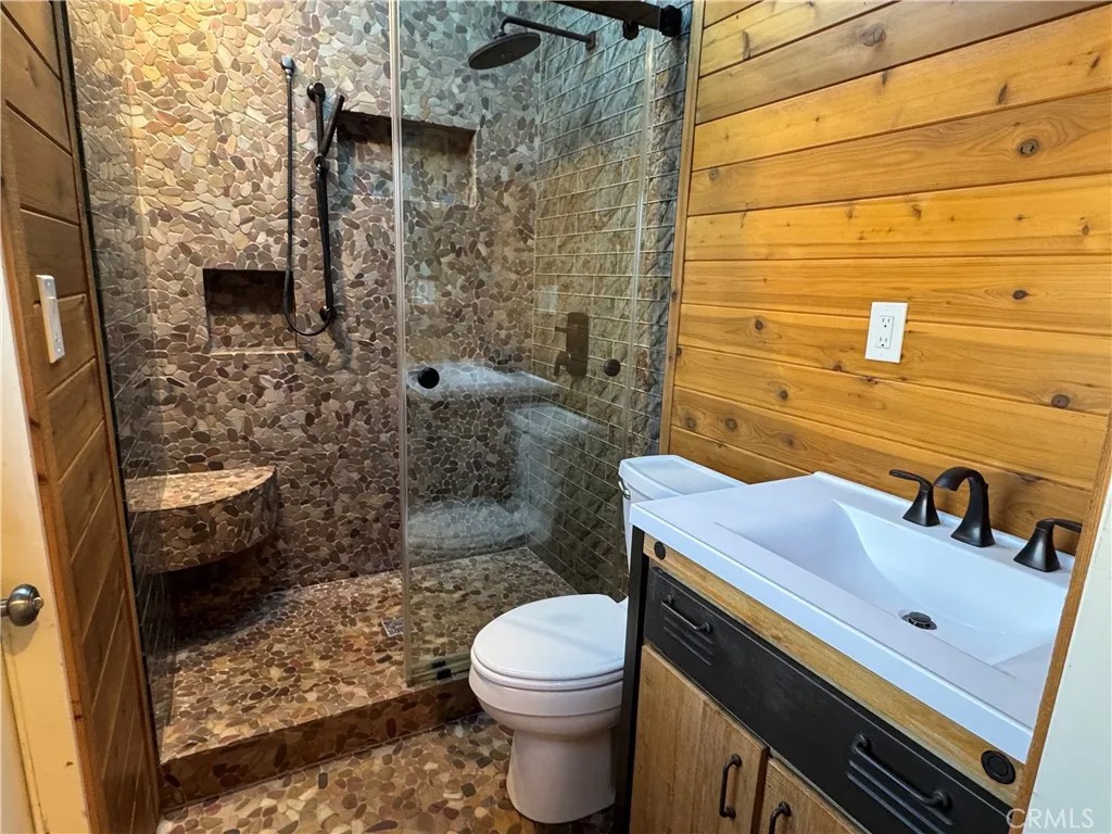 19041 Hillsboro Circle