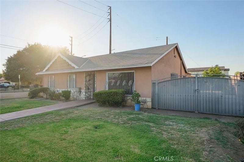 1951 S Shadydale