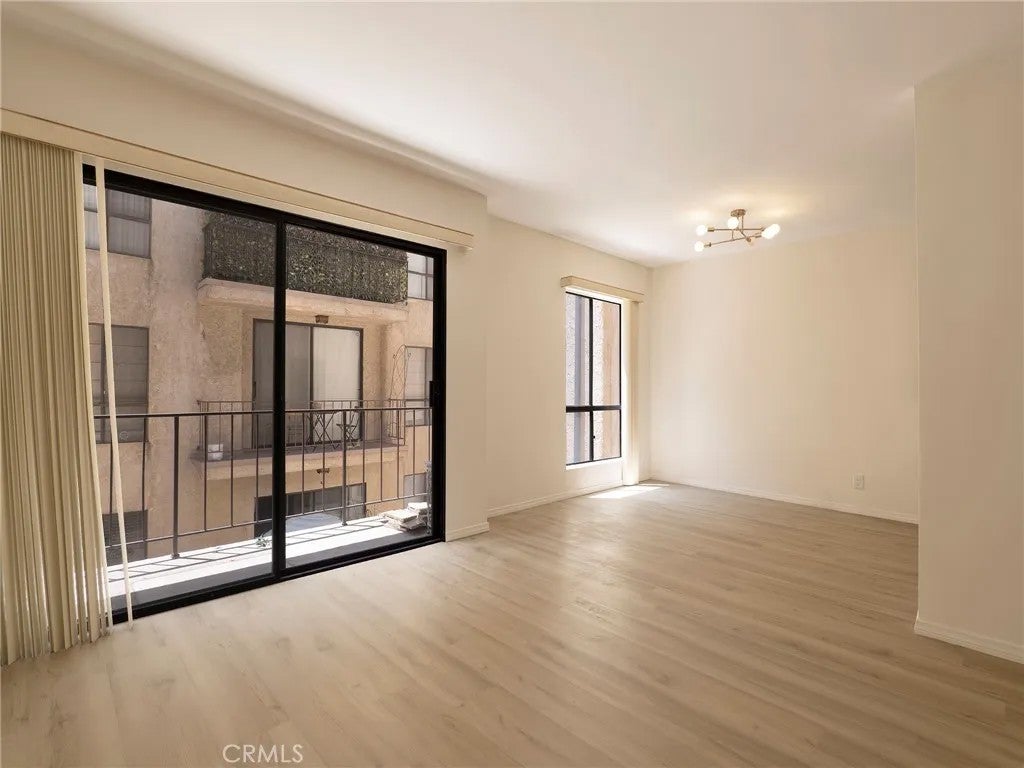 7300 Franklin Avenue 354