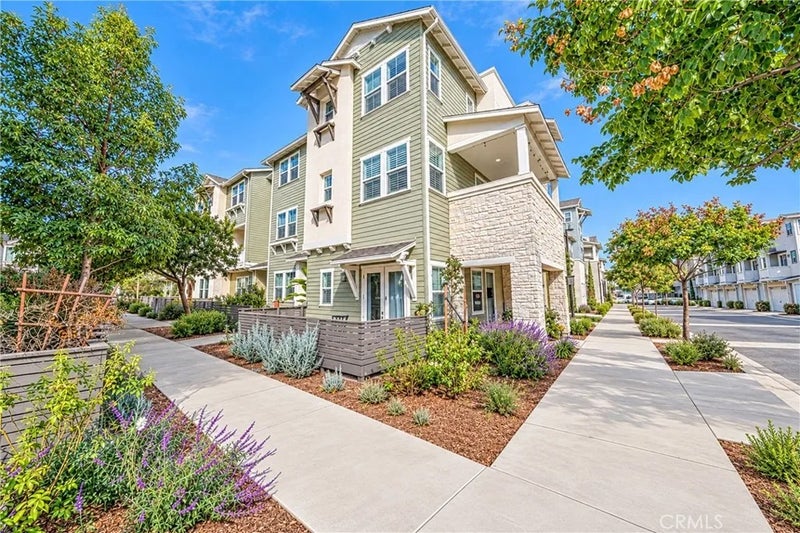 5690 Surfrider Way 105
