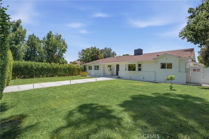 9253 White Oak Avenue
