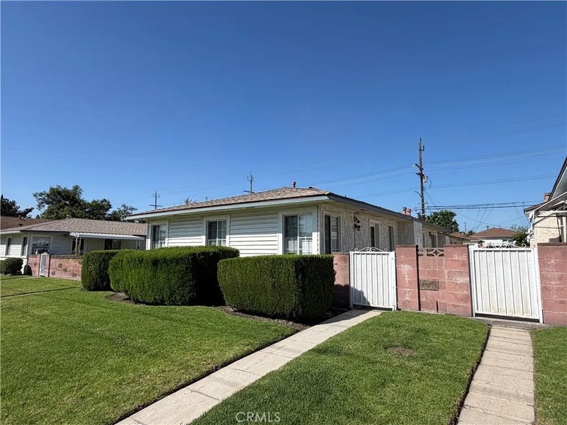 1749 N Hollywood