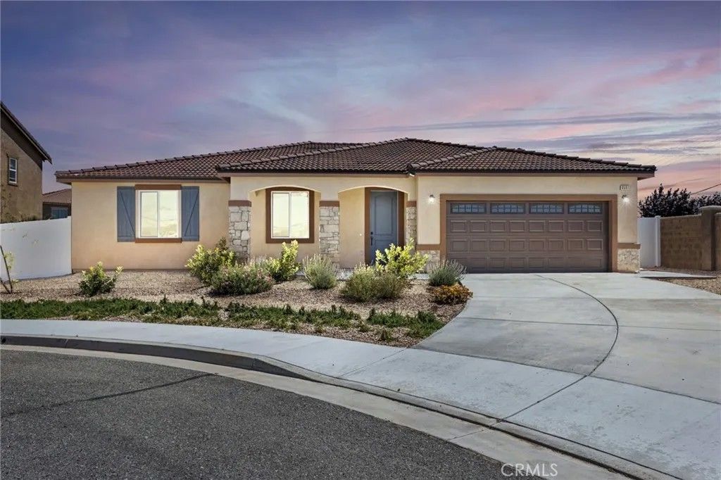 Photo of 8507 Stockton Avenue, Hesperia, CA 92344 (MLS # CV26081572)