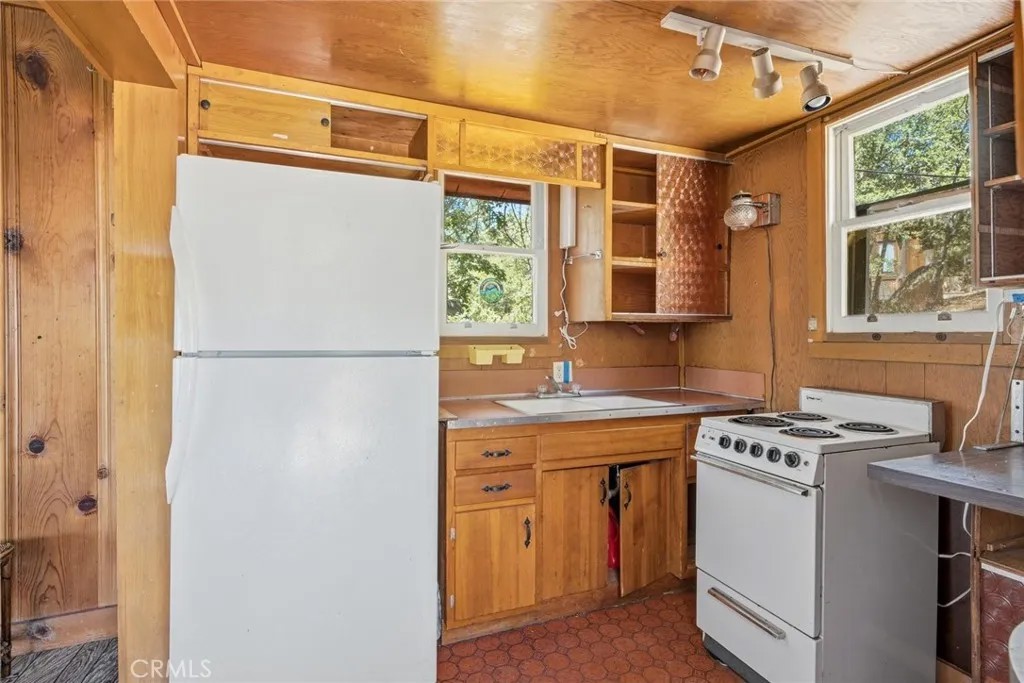 24759 Schaffer Drive