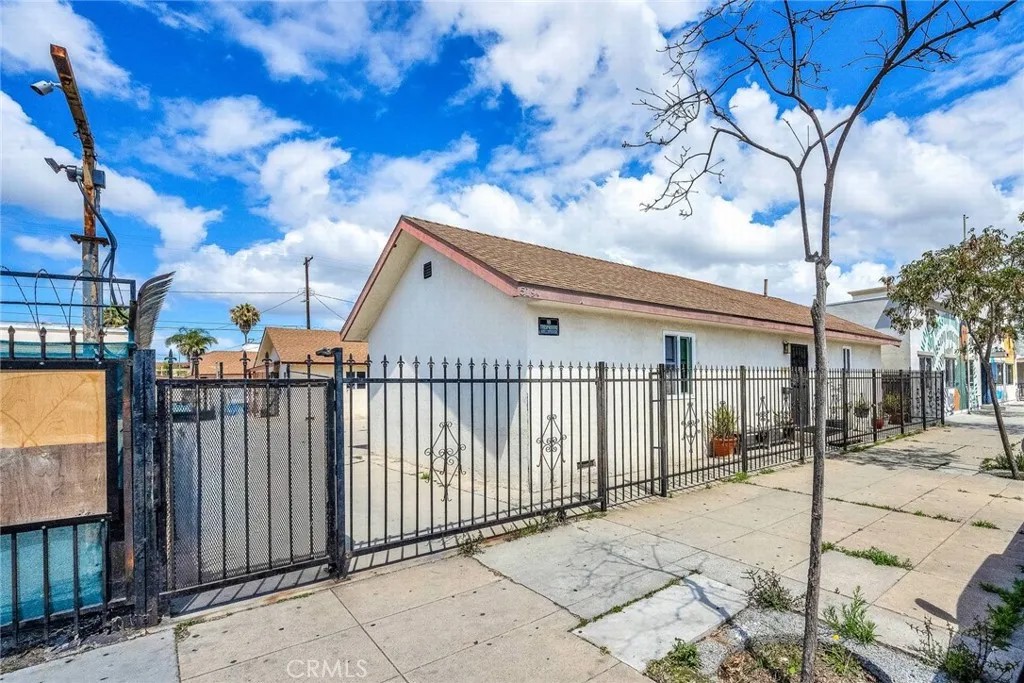 519 Broad Avenue