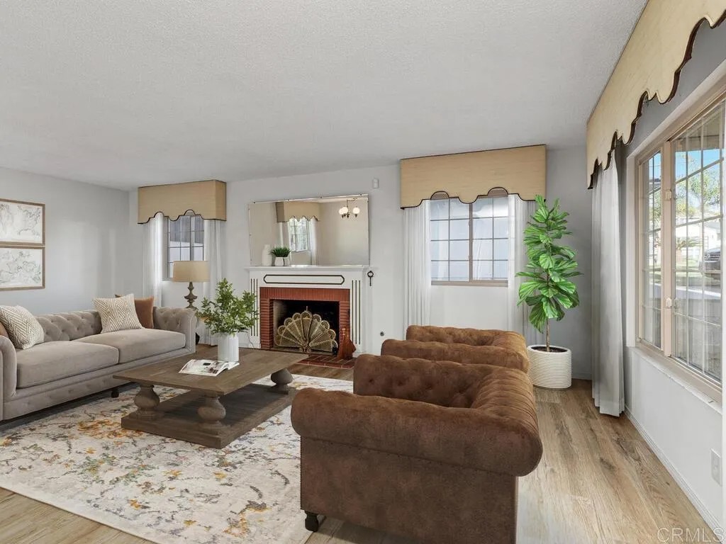 2044 Linda Lane