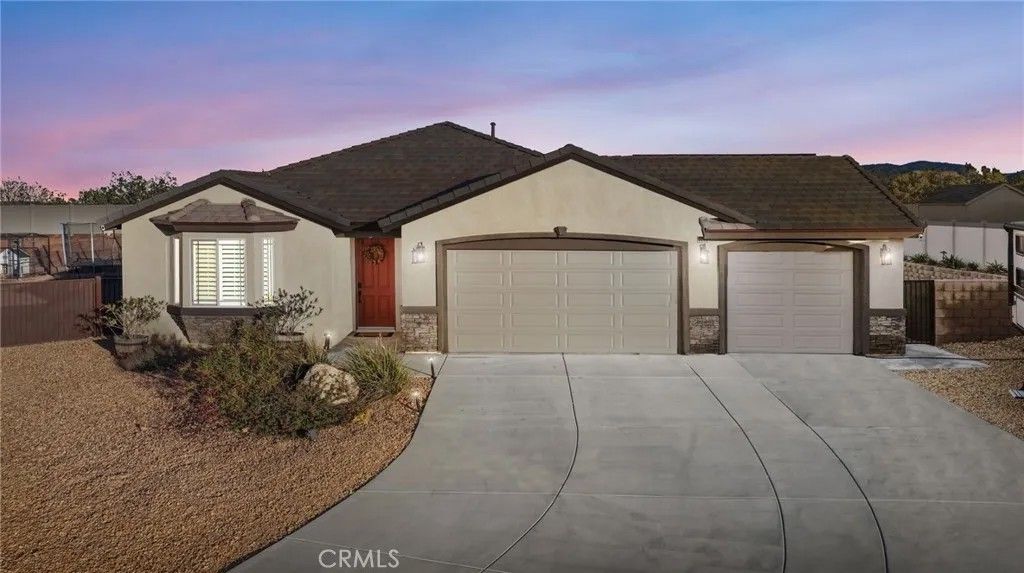 Photo of 7249 Dayton Ave, Hesperia, CA 92345 (MLS # HD26005020)