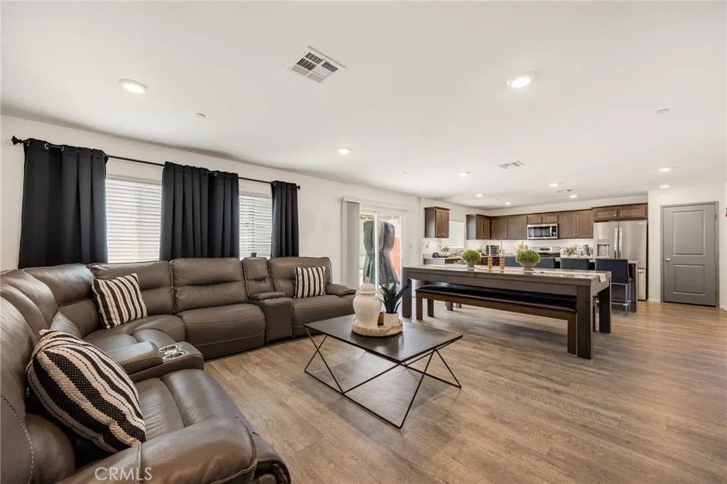 Photo of 872 Canopy Ln, San Jacinto, CA 92583 (MLS # PW26061474)