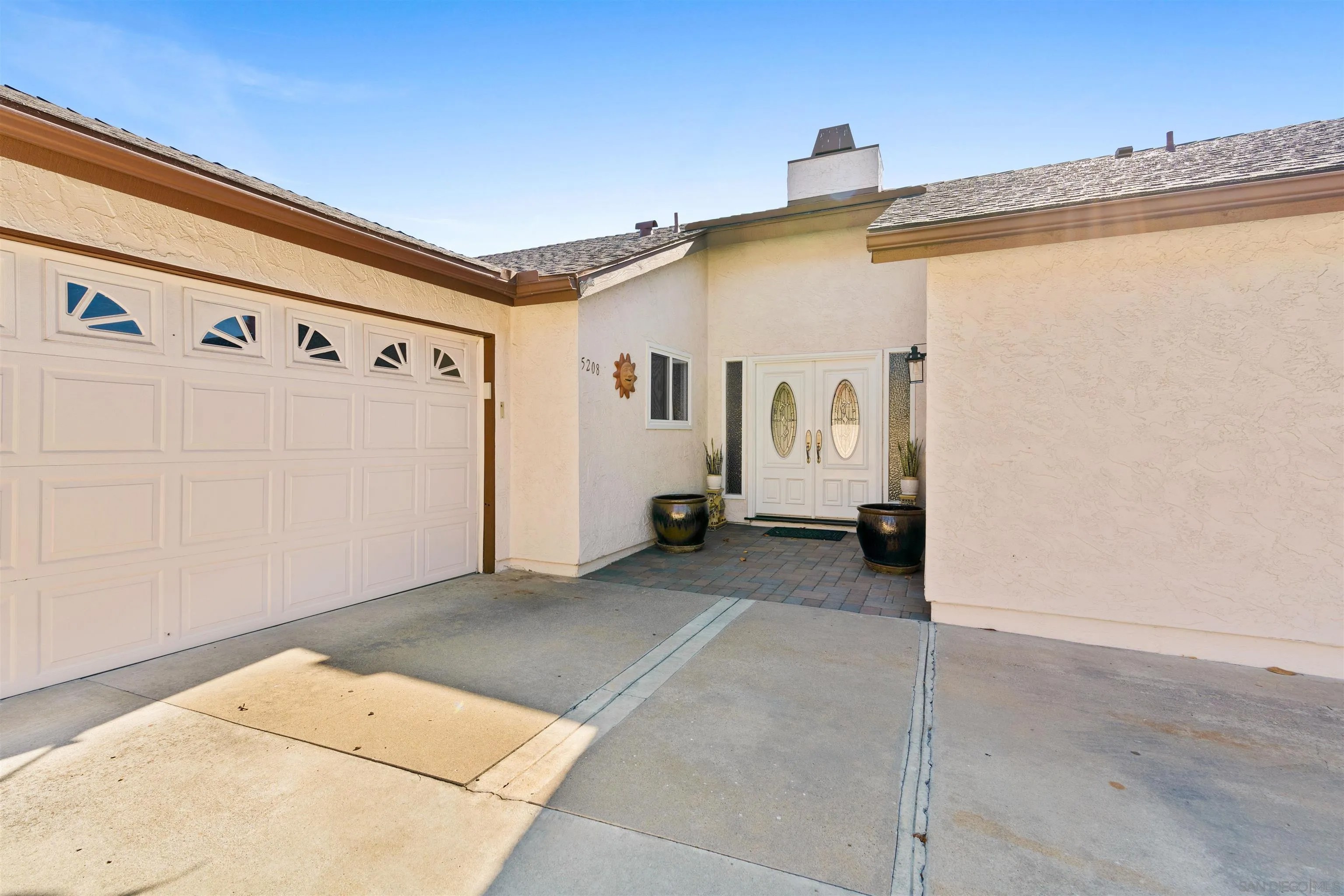 5208 Cezanne ln