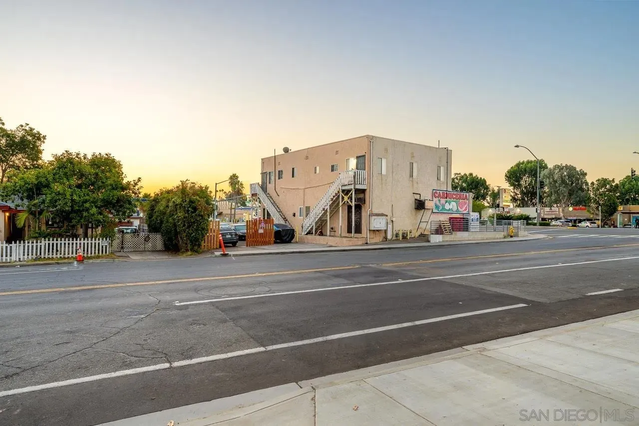 Lemon Grove, California 91945, United States, ,Commercial,Active,31860