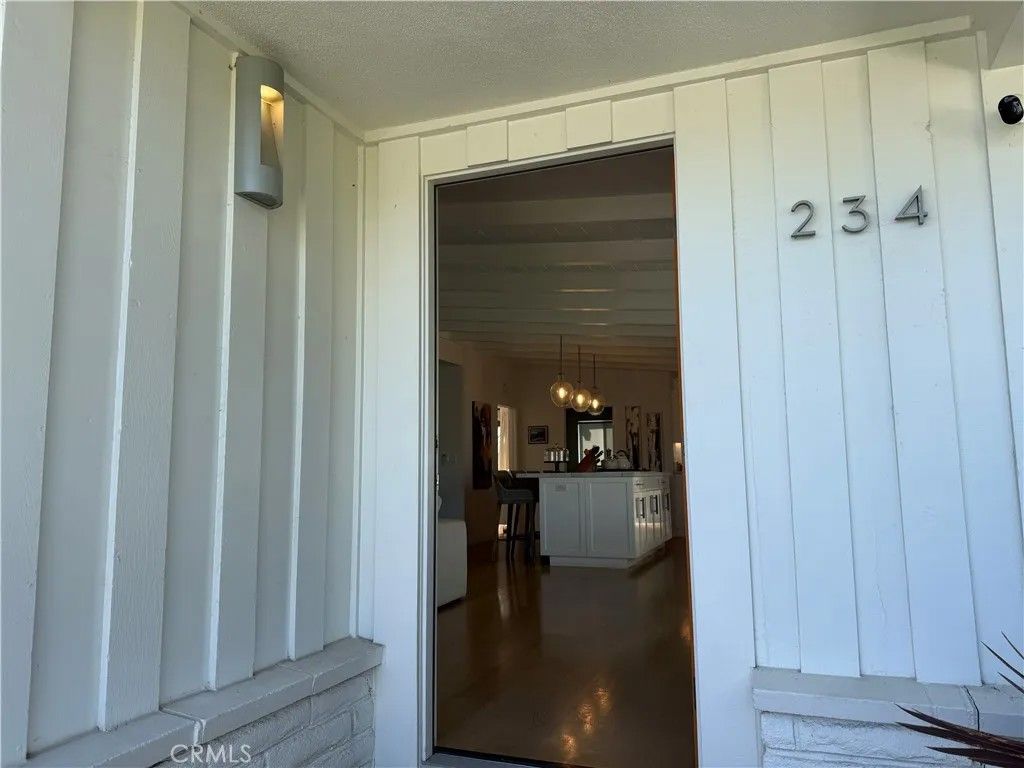 Photo of 234 La Brea St, Laguna Beach, CA 92651 (MLS # LG26090198)