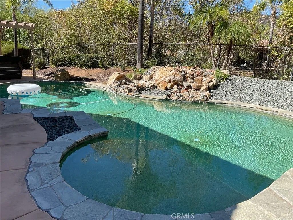 Photo of 26161 Wyndemere Court, Escondido, CA 92026 (MLS # CV25254188)