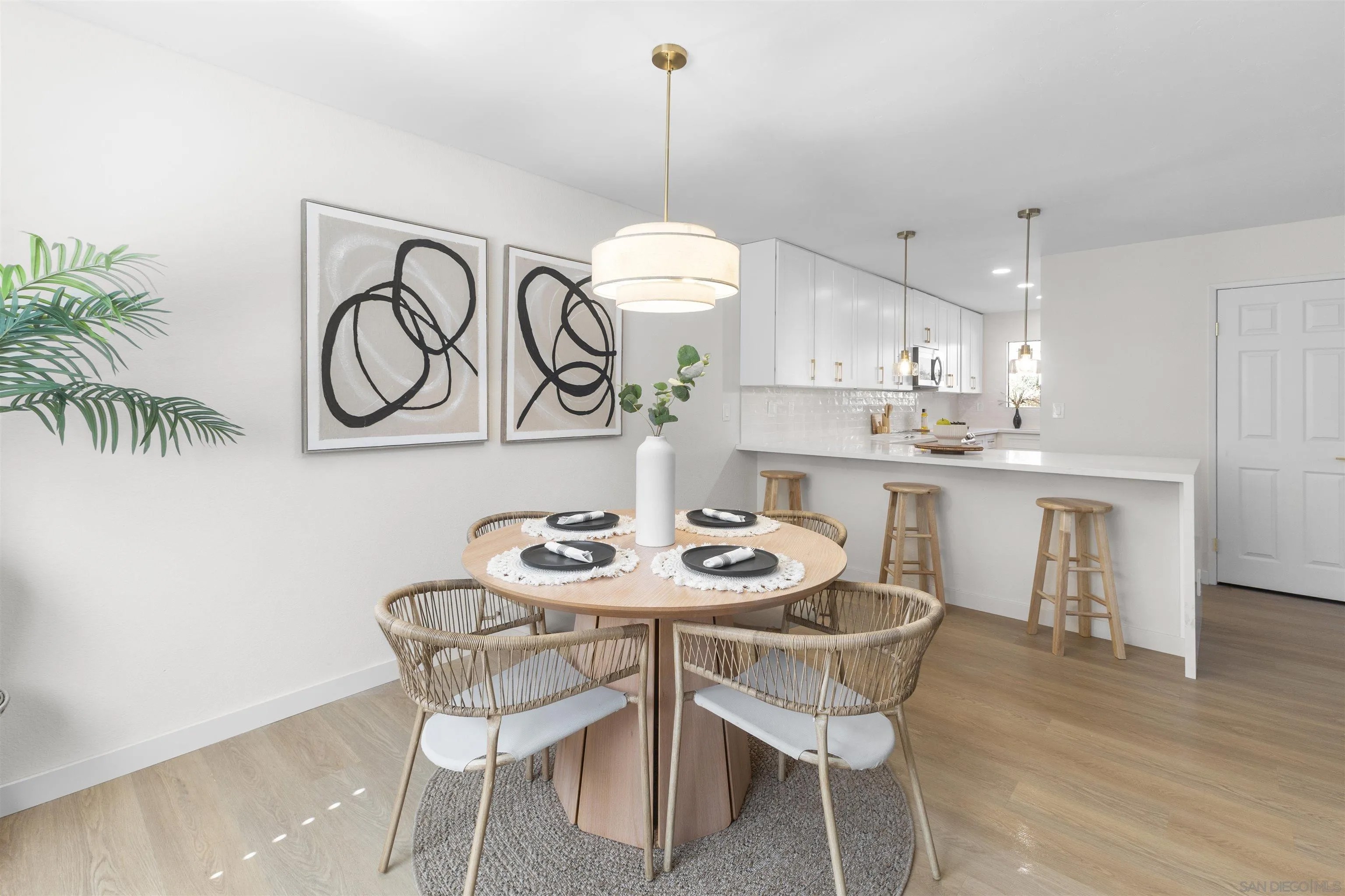 5878 Mission Center A