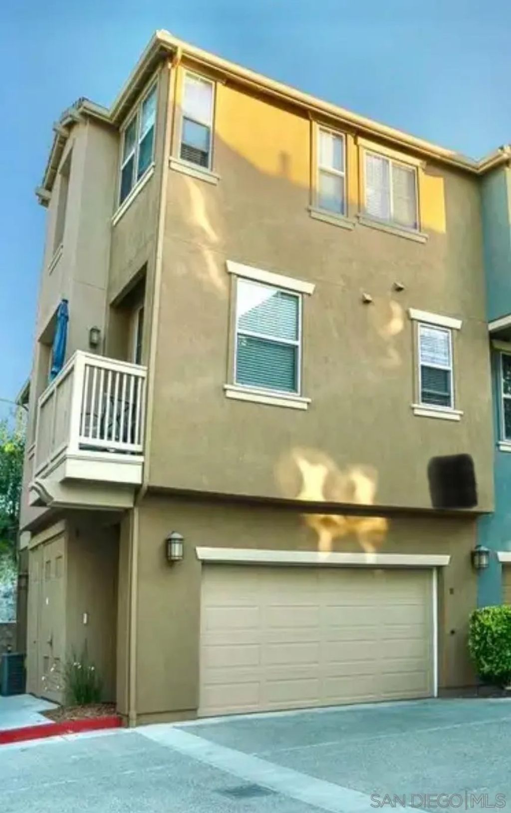 Photo of 1812 Lime Court #10, Chula Vista, CA 91913 (MLS # 250041580)
