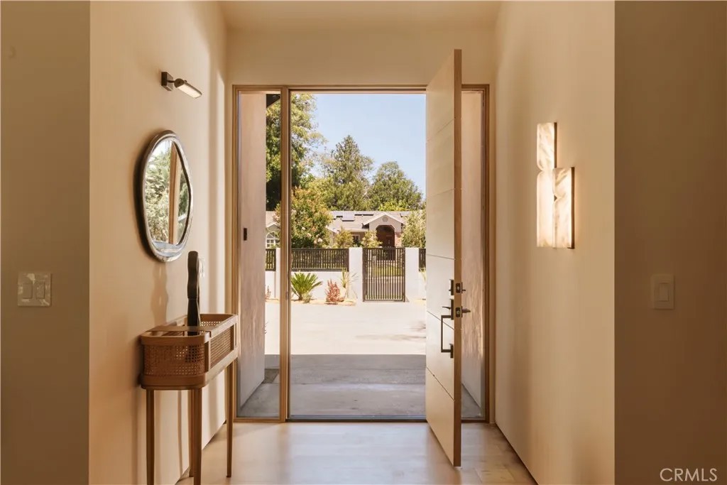 5313 Crebs Avenue