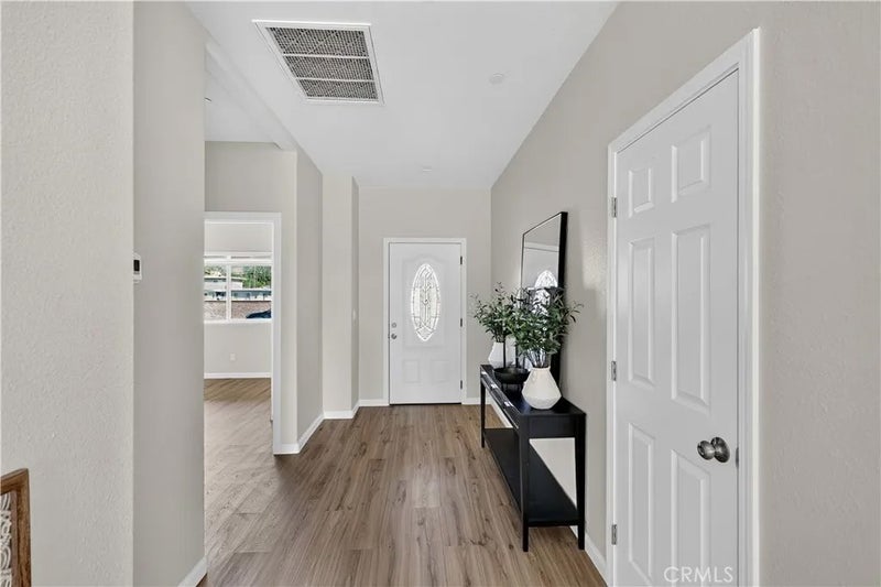1038 W 24th