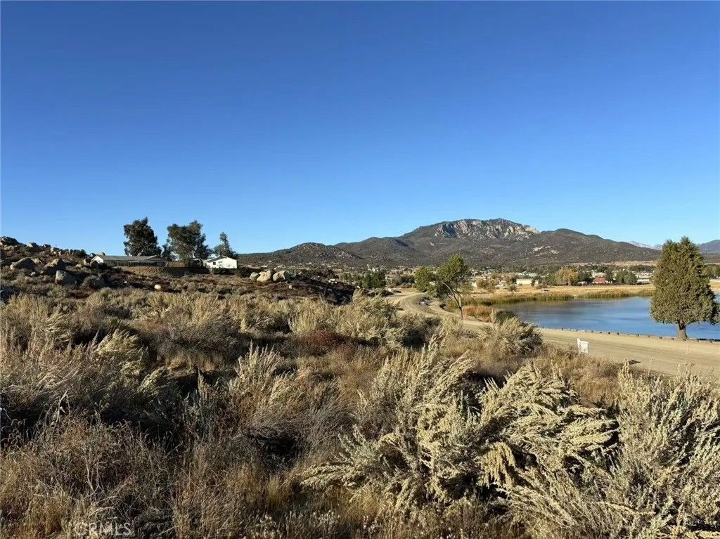 Photo of 624 Lakeshore Blvd, Aguanga, CA 92536 (MLS # AR25075913)