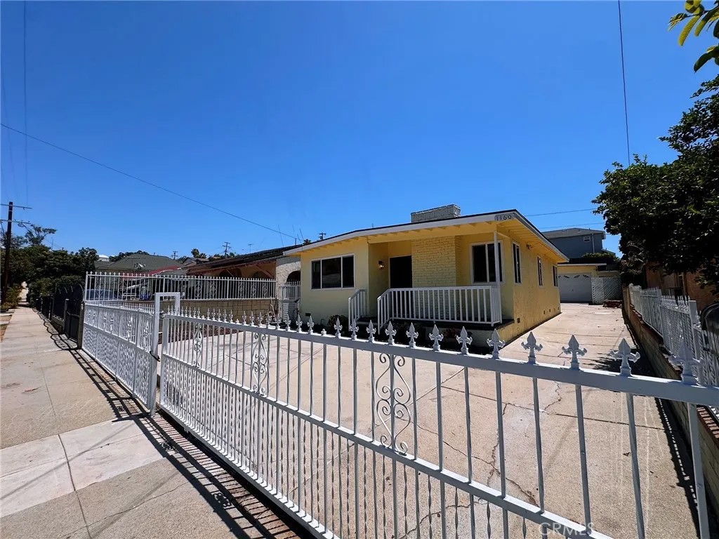 1160 Camulos Street