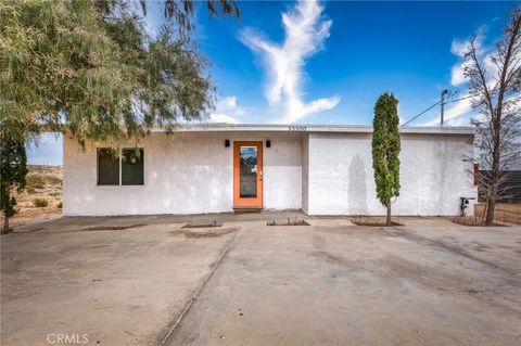 55500 Massachusets Landers CA 92285