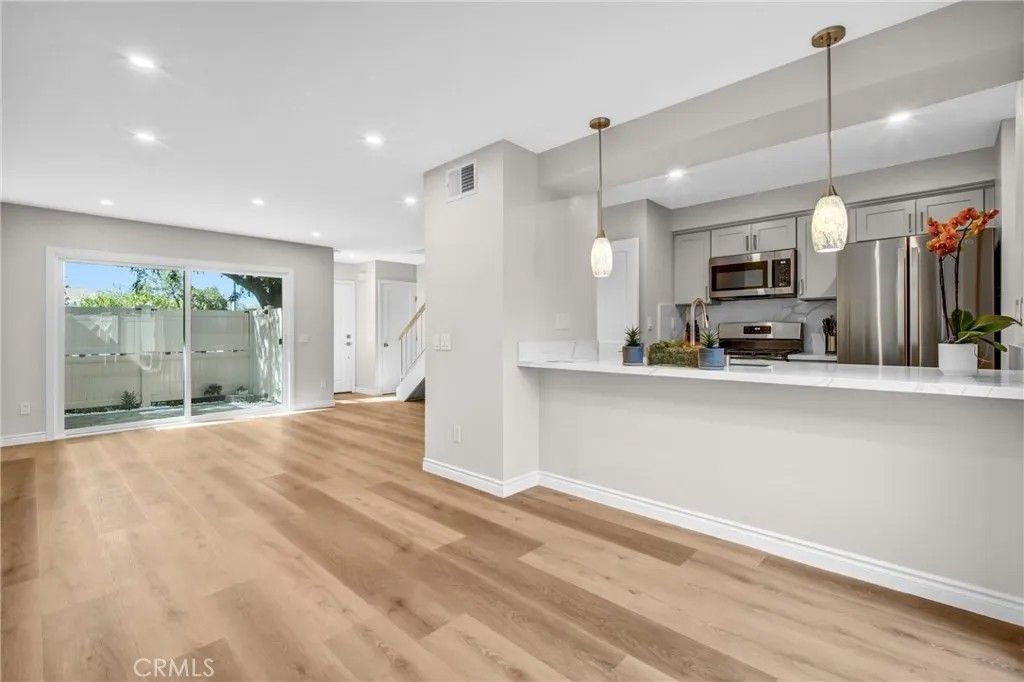 Photo of 28835 Conejo View Drive, Agoura Hills, CA 91301 (MLS # SR26081373)